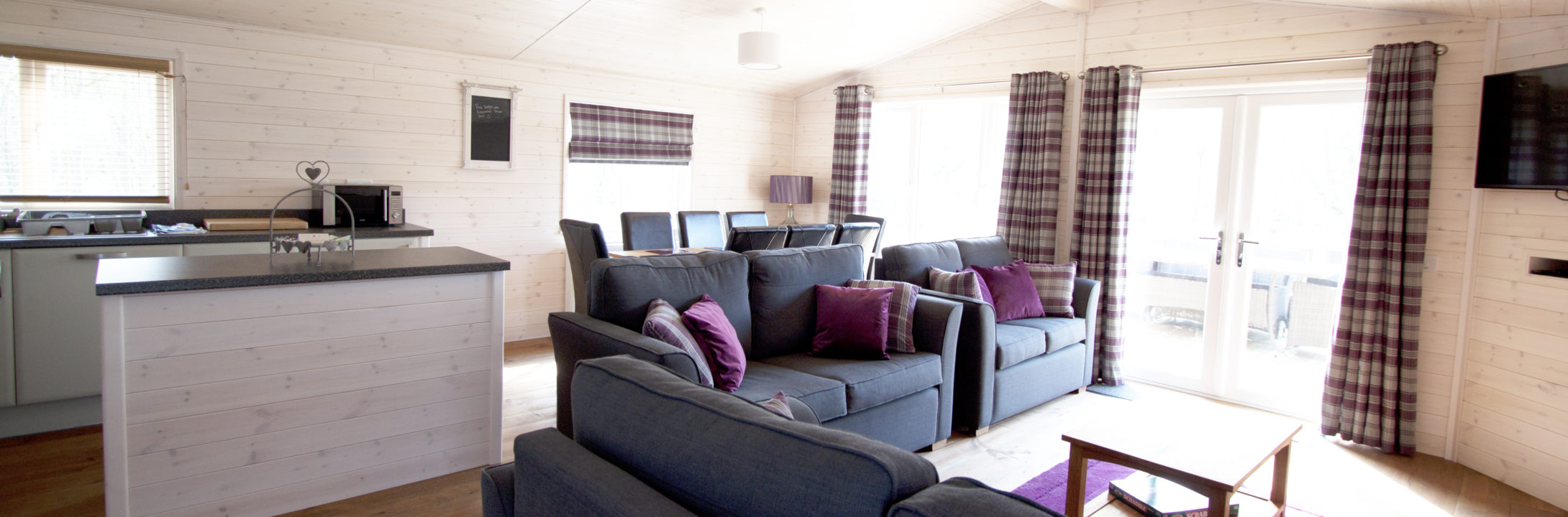 lodge holidays near lincoln, holiday cottages lincolnshire, glamping pods lincolnshire